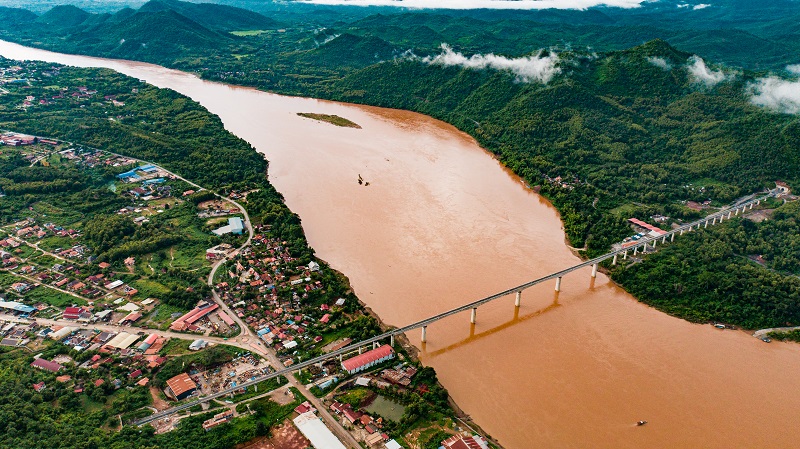 荣获国家优质工程的中老铁路琅勃拉邦湄公河特大桥